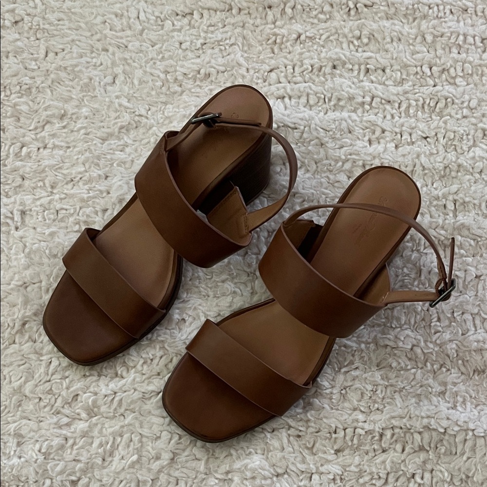 Universal Thread by Target brown heels